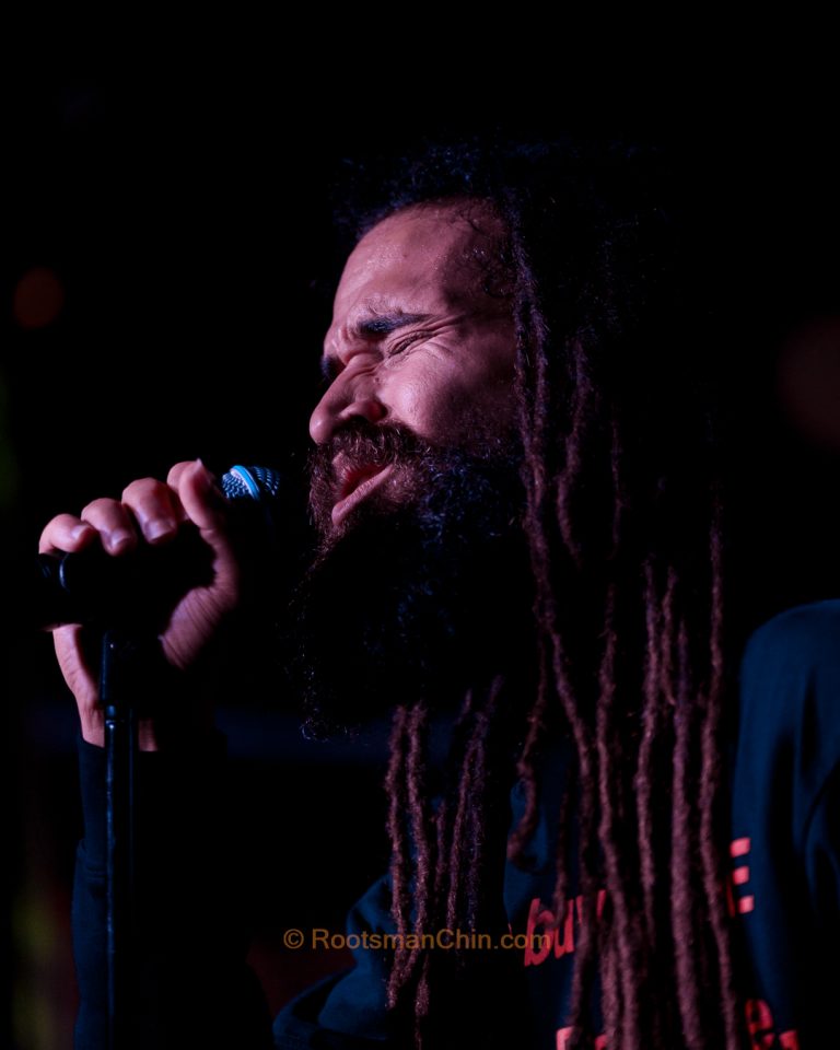 Keznamdi Ignites Mercury Lounge with Reggae Fire
